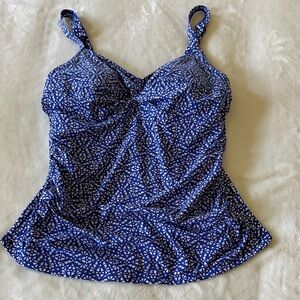 L.L. Bean Blue and White Patterned Tankini